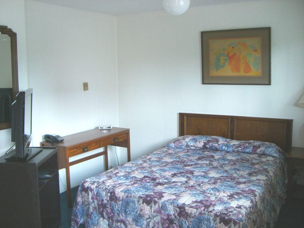 A-1 Alberni Inn Порт Алберни Екстериор снимка