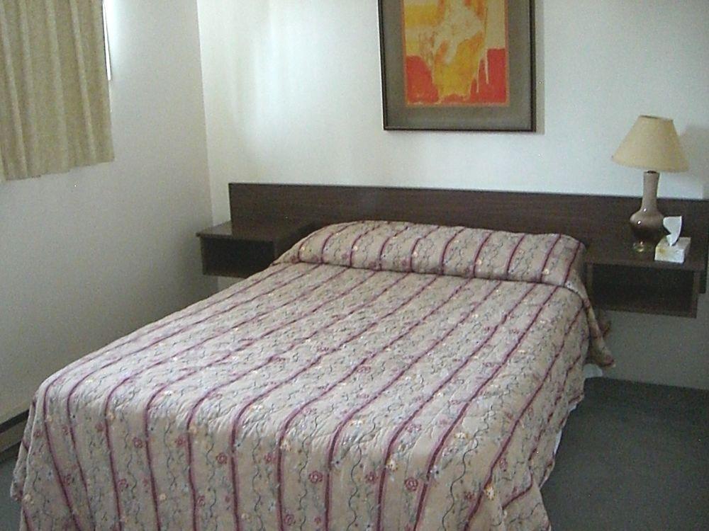 A-1 Alberni Inn Порт Алберни Екстериор снимка